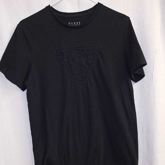 Share Guess Embroidered Logo Spellout T-Shirt Men’s M Black Triangle Vintage 90s - Picture 1 of 4